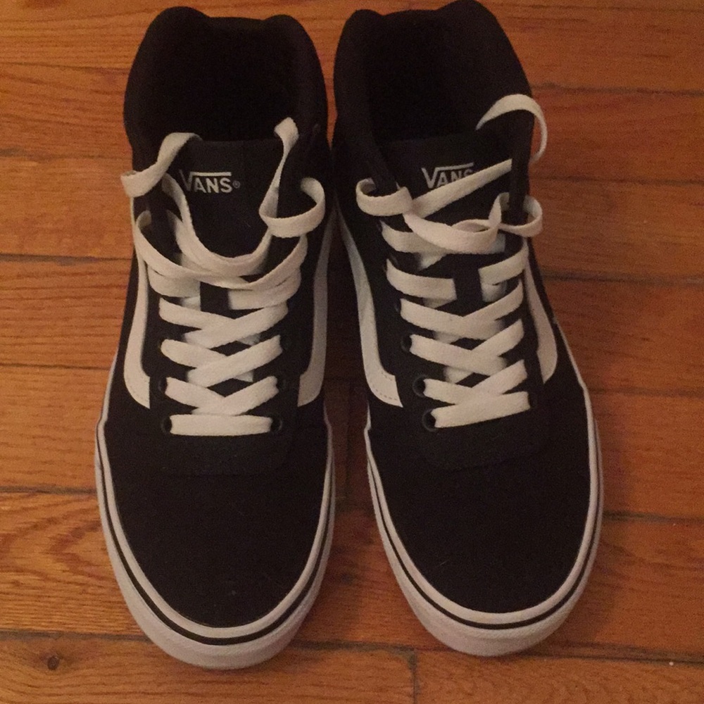 Brand new never worn Vans.